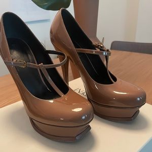 Yves Saint Laurent patent leather pumps